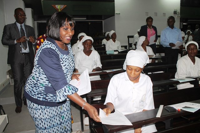 EXAMEN DE FIN DE CYCLE

SANTE/ LANCEMENT DES EPREUVES ECRITES DES EXAMENS DE CERTIFICATION AUX DIPLOMES D’ETAT 1ère SESSION 2014 SUR TOUTES LES ANTENNES DE L’INSTITUT NATIONAL DE FORMATION DES AGENTS DE SANTE (INFAS)(Abidjan, Aboisso, Bouaké, Korhogo)
