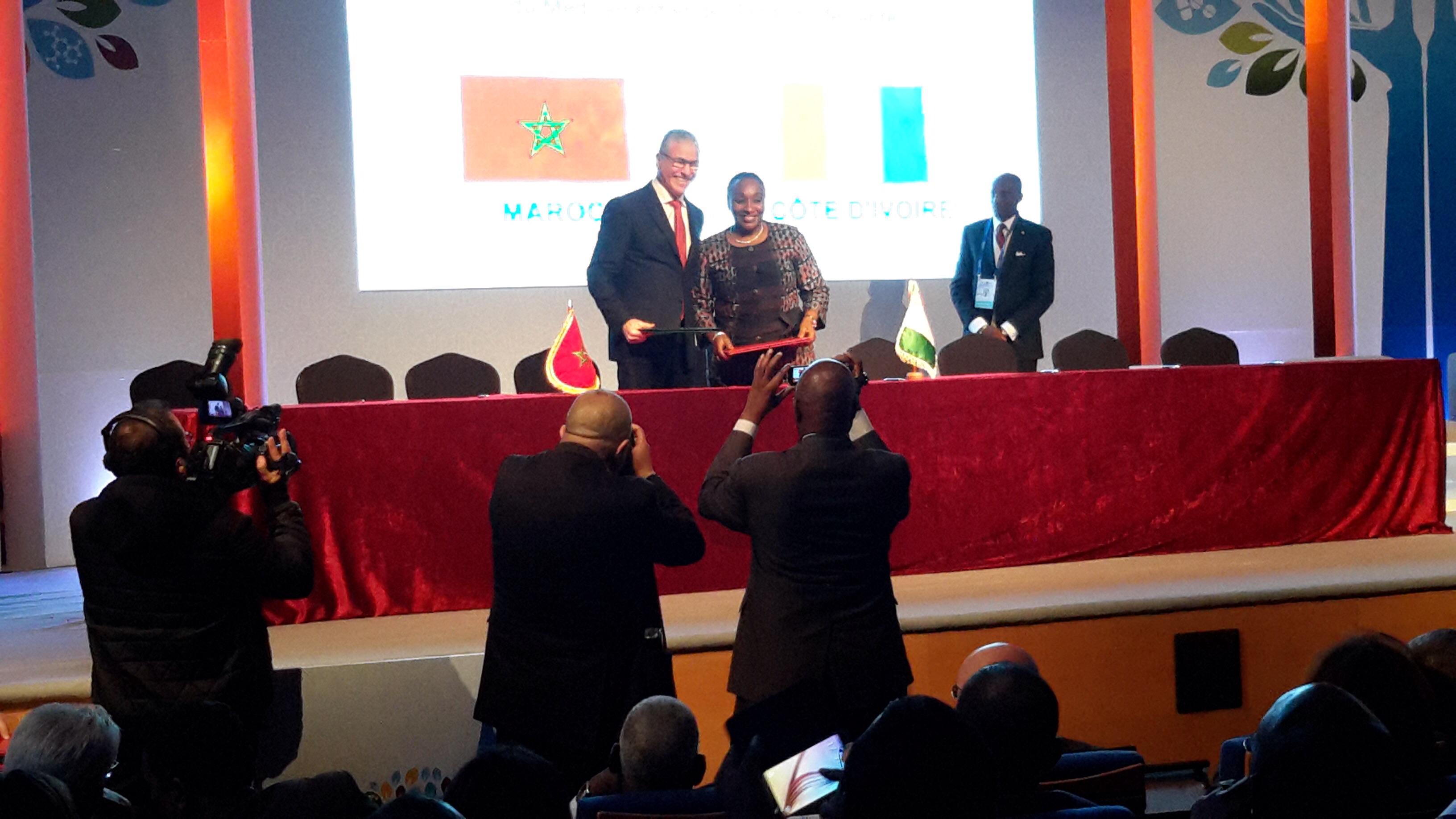 COOPÉRATION CI-MAROC
Signature de convention entre la Côte d'Ivoire et le Maroc sur la ccoopération pharmaceutique