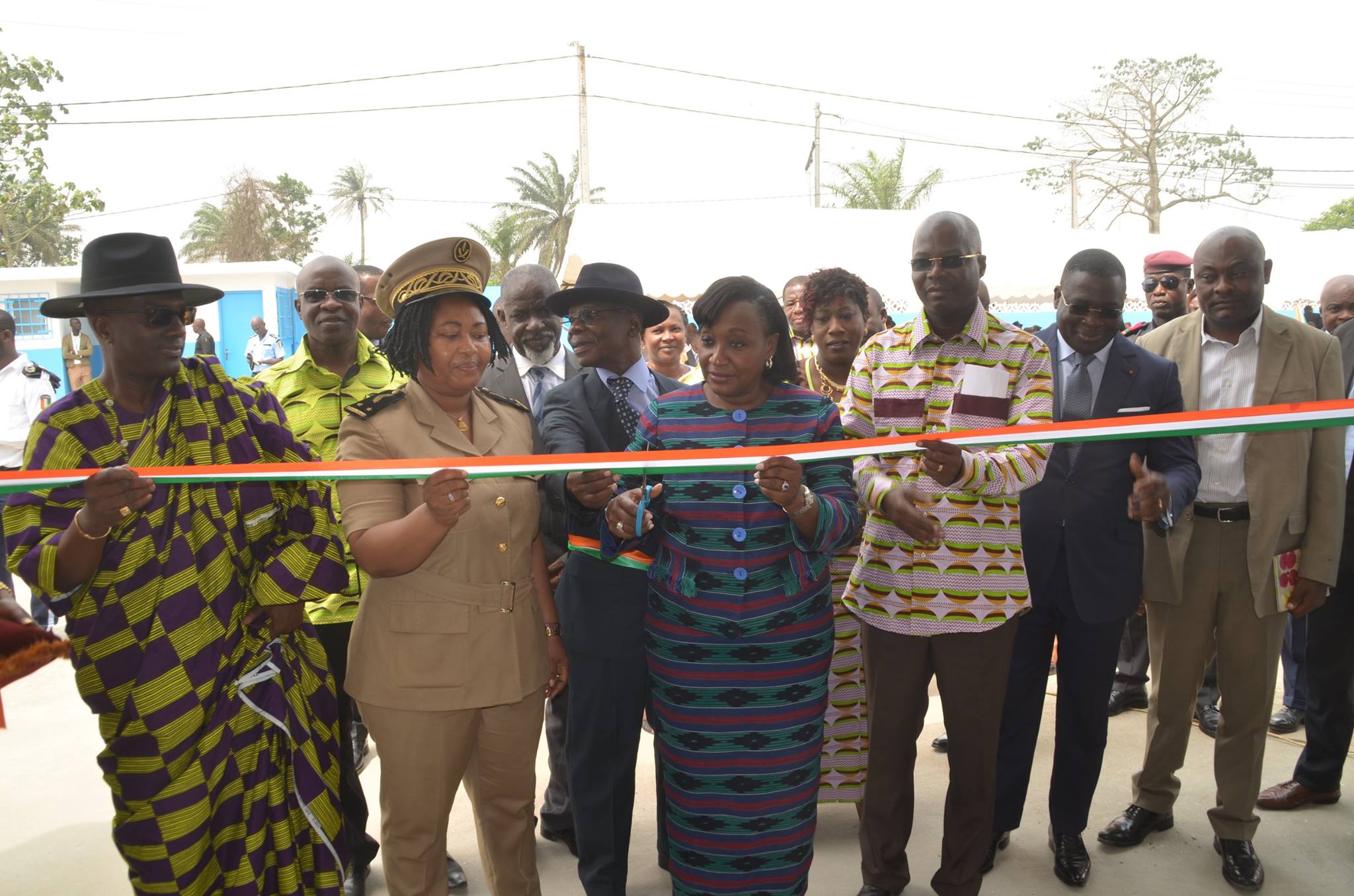 CÉRÉMONIE D'INAUGURATION DE L'ANTENNE INHP COMMUNALE D'ABOBO EN PRÉSENCE DE MSHP....
jeudi 28 janvier 2016