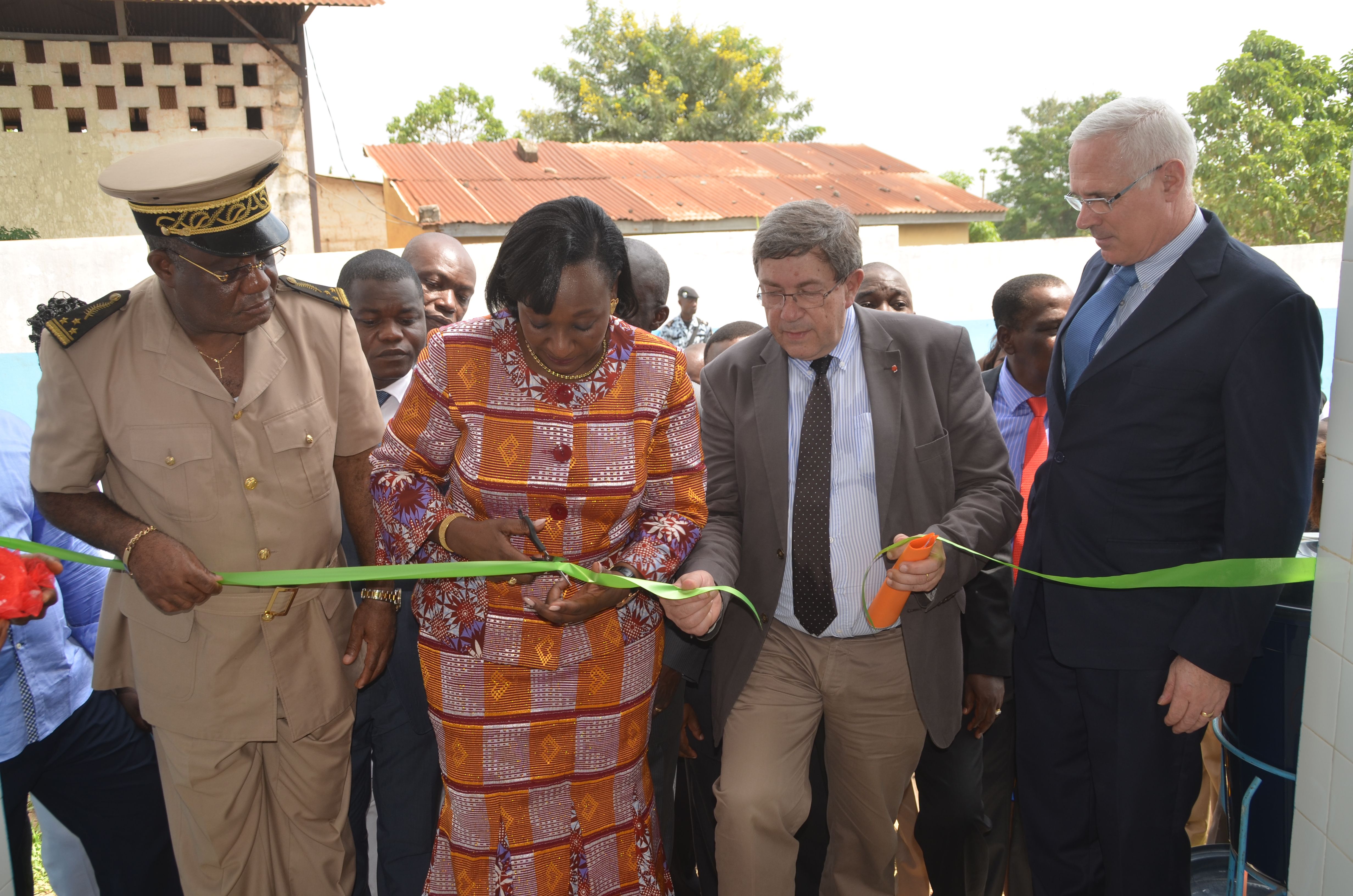 INAUGURATION DE L’UNITÉ MEDICO CHIRURGICAL DE LA LUTTE CONTRE L’ULCÈRE DE BURILI ET DE LA LÈPRE DU CENTRE HOSPITALIER RÉGIONAL DE DIVO PAR MSHP.......Dimanche 21 février 2016