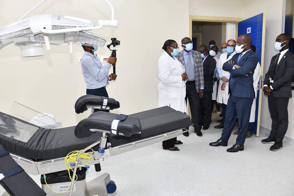 Visite du Ministre Pierre N'gou DIMBA au Centre National de Radiothérapie Alassane OUATTARA (CNRAO) de Cocody