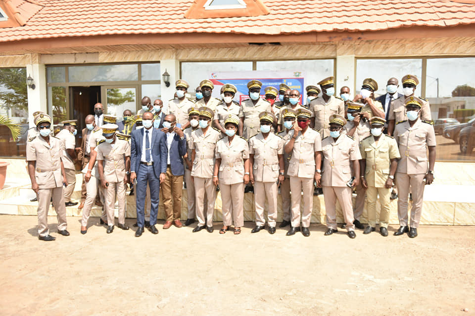 VACCINATION COVID-19: ATELIER D'INFORMATION, D'ORIENTATION ET DE SENSIBILISATION À L'ENDROIT DES PRÉFETS,  SOUS-PRÉFETS ET MAIRES DU DISTRICT AUTONOME DE LA VALLÉE BANDAMA.