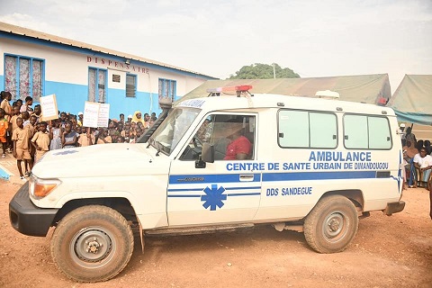 REGION DE BONDOUKOU / DEUX AMBULANCES MÉDICALISÉES POUR LES CENTRES DE SANTÉ DE  SANGUEHI ET DE DIMANDOUGOU