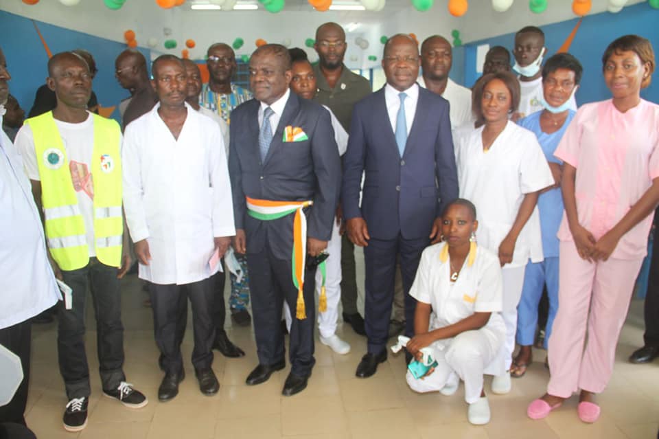 Agboville / Le Centre de santé urbain inauguré par le Ministre Pierre DIMBA