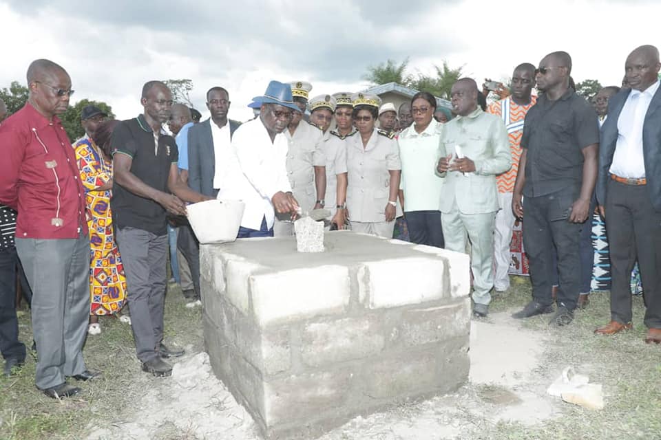 Département de Taabo / Le Ministre Dimba dote l'hôpital de Kotiessou d'une ambulance médicalisée et lance les travaux de construction du Centre de santé et la maternité de Tokohiry