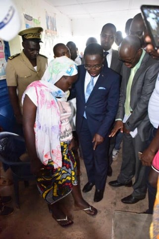 Le Ministre de la Santé et de l’Hygiène Publique, Dr AKA Aouélé, c'est rendu à Yerètièlé dans le département de Dianra, le vendredi 30 Août 2019