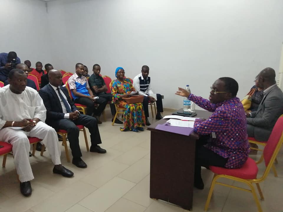 Le Ministre de la Santé et de l'Hygiène Publique Dr AKA Aouélé échange avec les responsables des structures sanitaires de la région du Gbeke (Bouaké, Beoumi, Botro...)