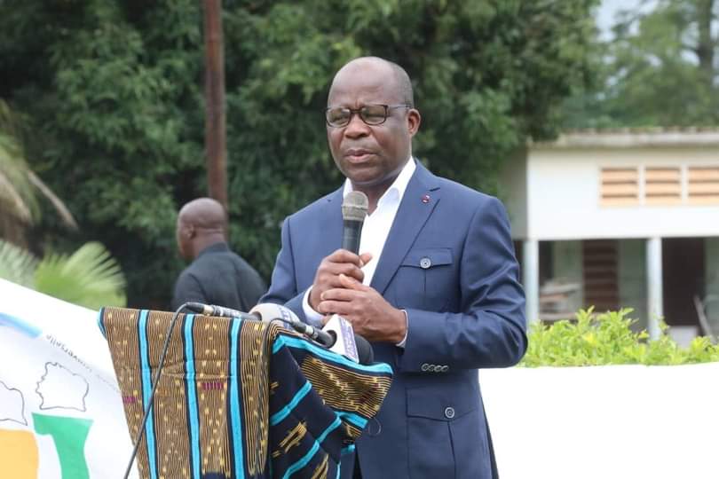 Région du Gbêkê / Le Ministre Pierre Dimba met en service la maternité de Sakassou et le Centre de Santé de Kanango Ahobê