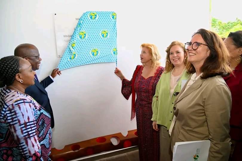 Hôpital mère enfant de Bingerville/ La première Dame Dominique Ouattara procède à  l'inauguration de La maison de vie