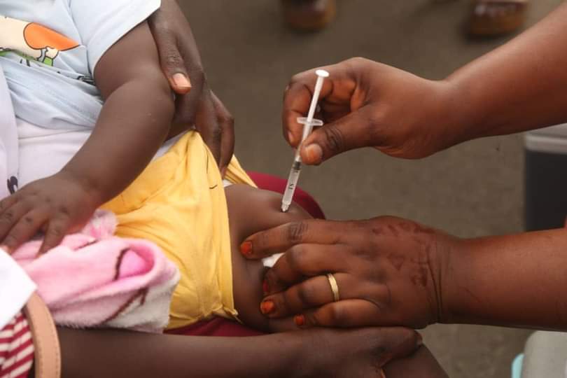 Lutte contre le paludisme/ Le Premier Ministre Robert Beugré MAMBE lance officiellement la vaccination contre le  paludisme.