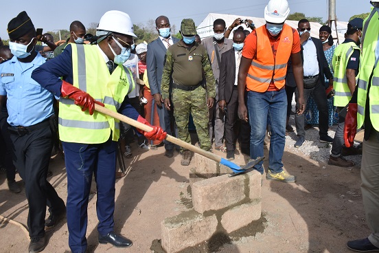 Coup de pioche de démarrage des travaux du Centre Hospitalier Régional (CHR) de Boundiali.