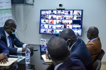 REUNION DE PRISE DE CONTACT ENTRE LE MINISTRE PIERRE N'GOU DIMBA ET LES  DIRECTEURS REGIONAUX, DEPARTEMENTAUX DE SANTE, LES RESPONSOBLES DES CHU,  DES CHR ET DES HÔPITAUX GENERAUX DE CÔTE D'IVOIRE.